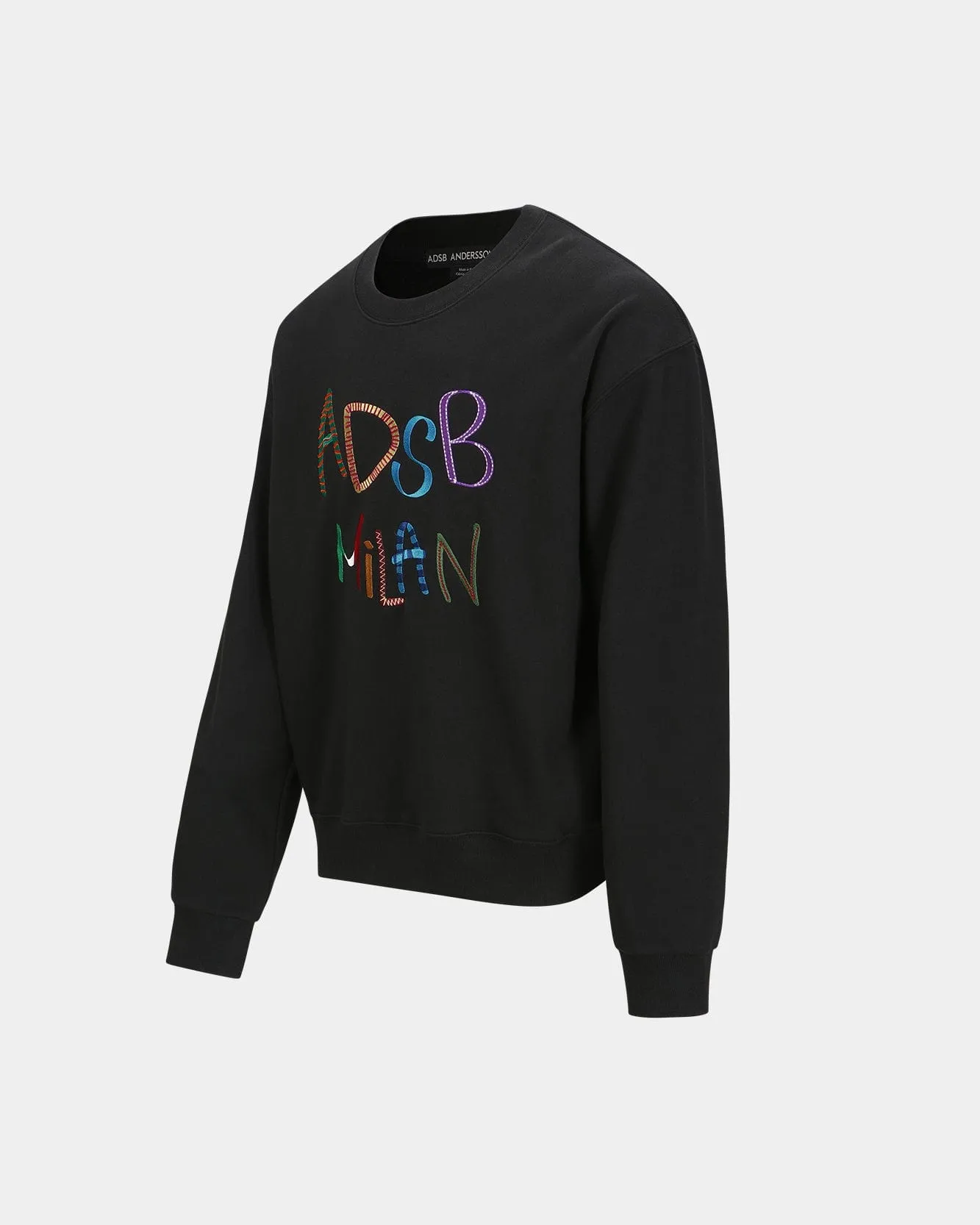 (ESSENTIAL) UNISEX ADSB MILAN EMBROIDERY SWEATSHIRTS atb1149u(BLACK)